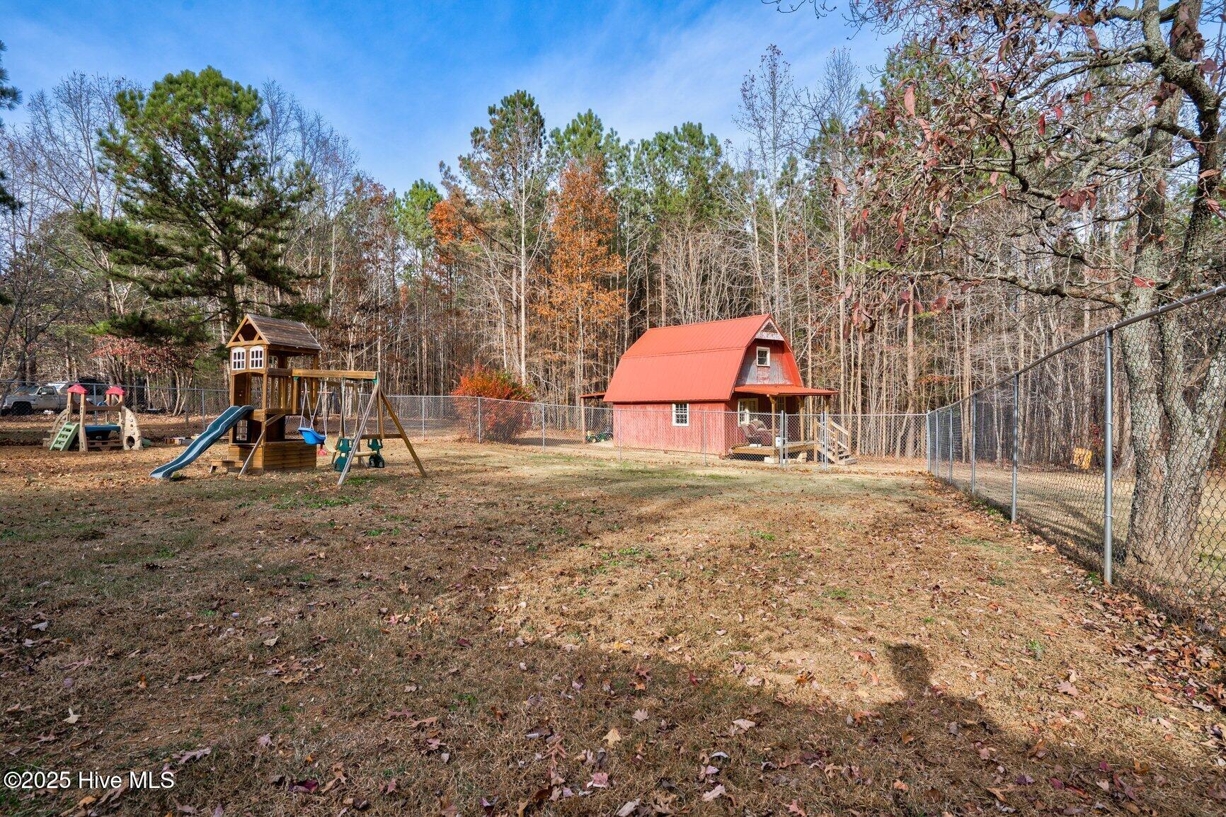 3824 Harrison Road Castalia, NC 27816 - Photo 32 of 47 6 foot chain length fence backyard