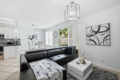 $475,000 | 4162 Winnipeg Way, West Palm Beach, FL 33409