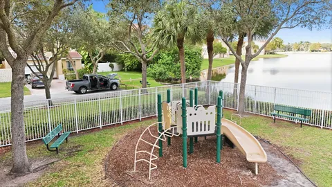 $475,000 | 4162 Winnipeg Way, West Palm Beach, FL 33409