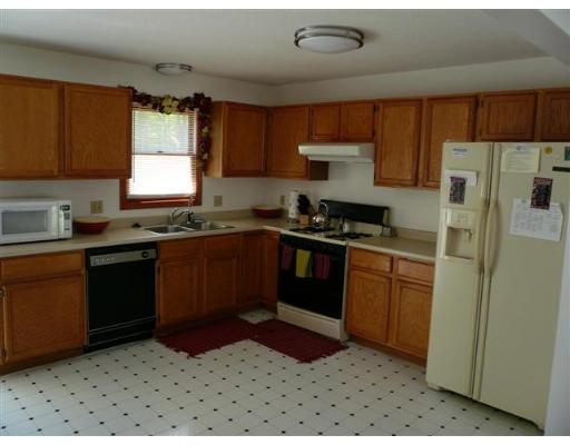 63 Jordan Street Springfield, MA 01129 - Photo 4 of 8 Gallery Image 4