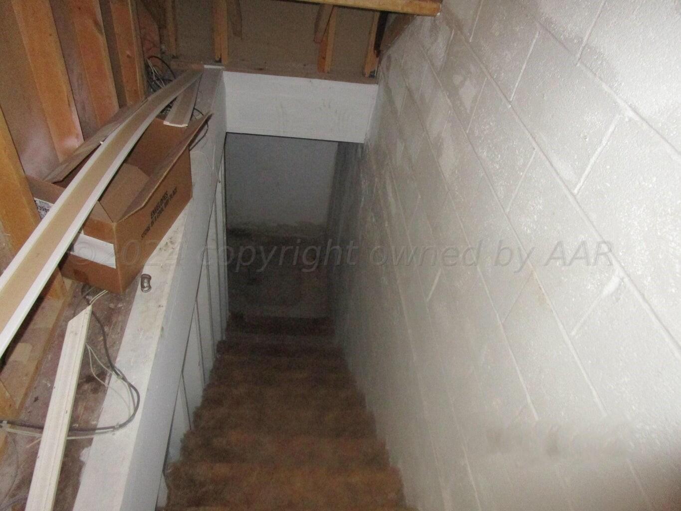 811 South Cedar Street Borger, TX 79007 - Photo 11 of 11 Basement Stairs
