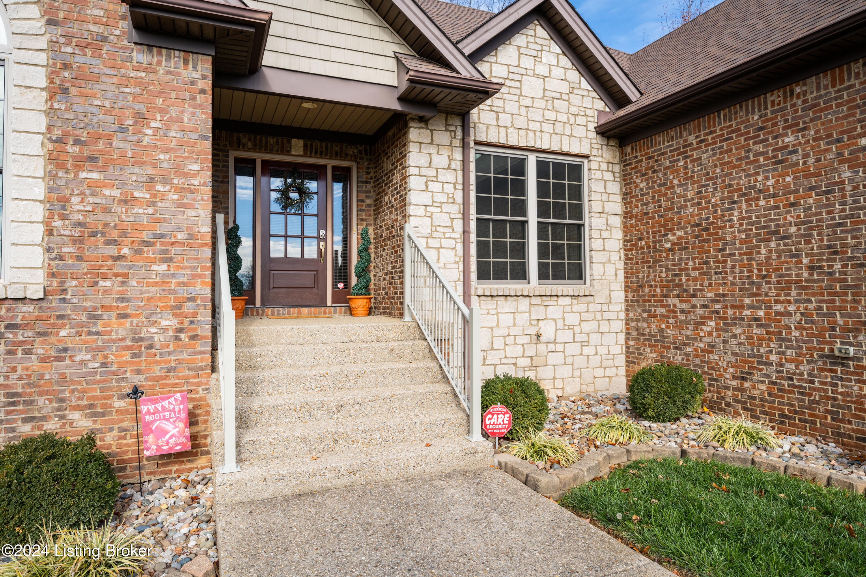 7605 Aspen Ridge Road Louisville, KY 40214 - Photo 3 of 51 Gorgeous stone and brick exterior