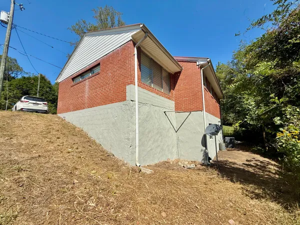 $155,000 | 320 Franklin Hts Road, Bassett, VA 24055