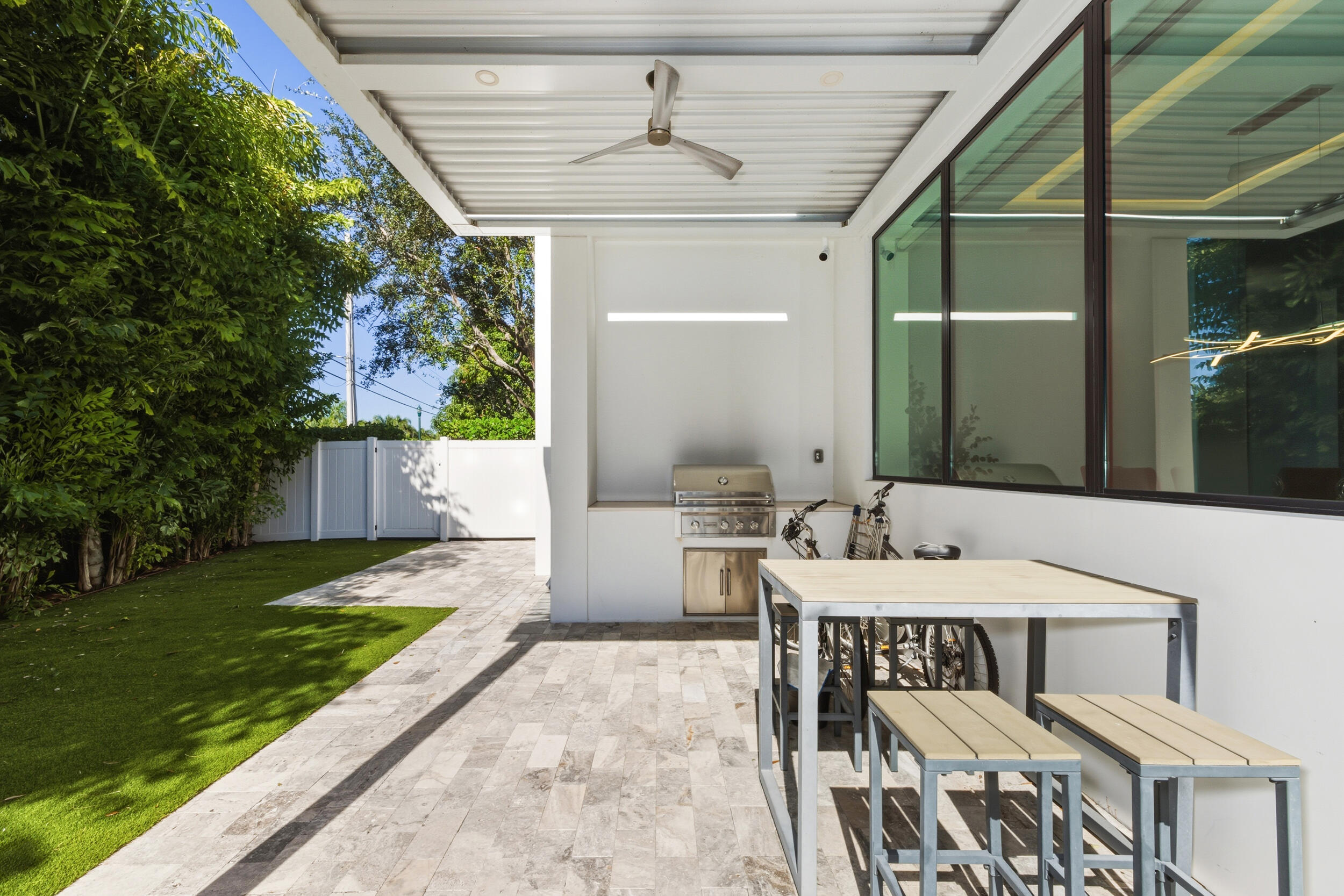 10 Coconut Road Delray Beach, FL 33444 - Photo 28 of 41 Summer Kitchen