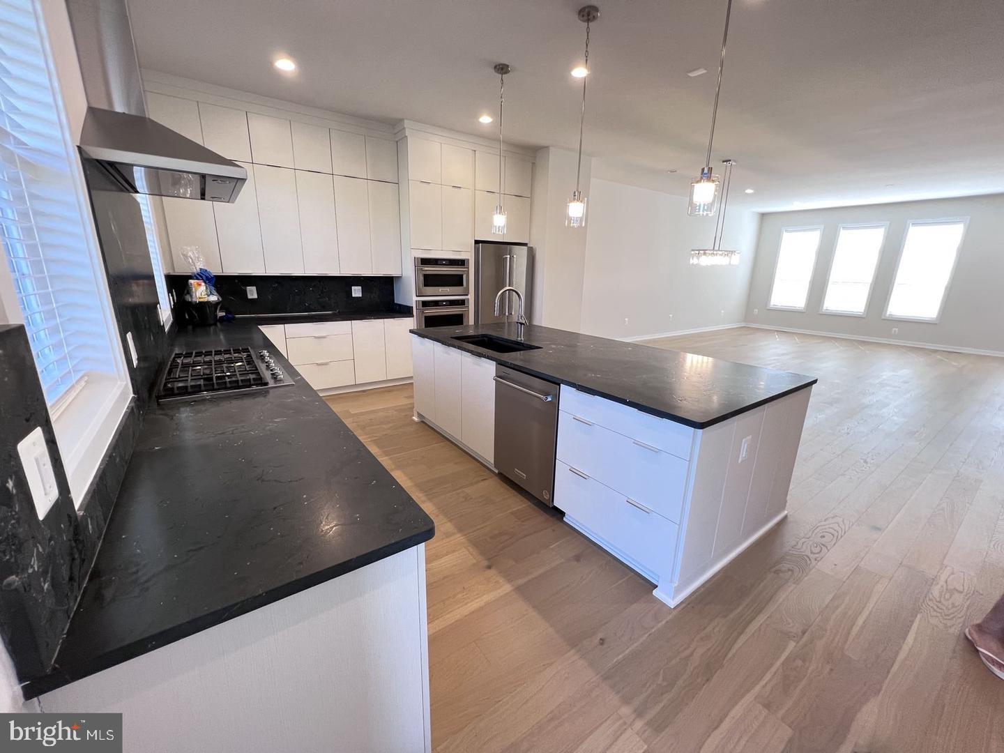 22274 Rivanna Shore Terrace Ashburn, VA 20148 - Photo 12 of 35