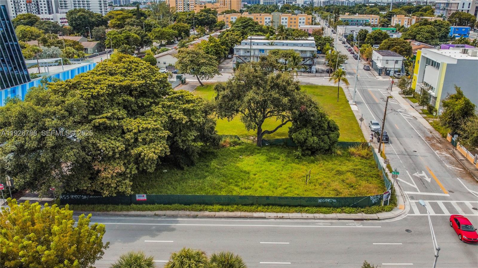 342 Northwest 7th Street Miami, FL 33136 - Photo 9 of 15 Amazing frontage on lot