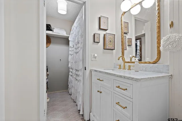 $305,000 | 404 Jones Road, Longview, TX 75603