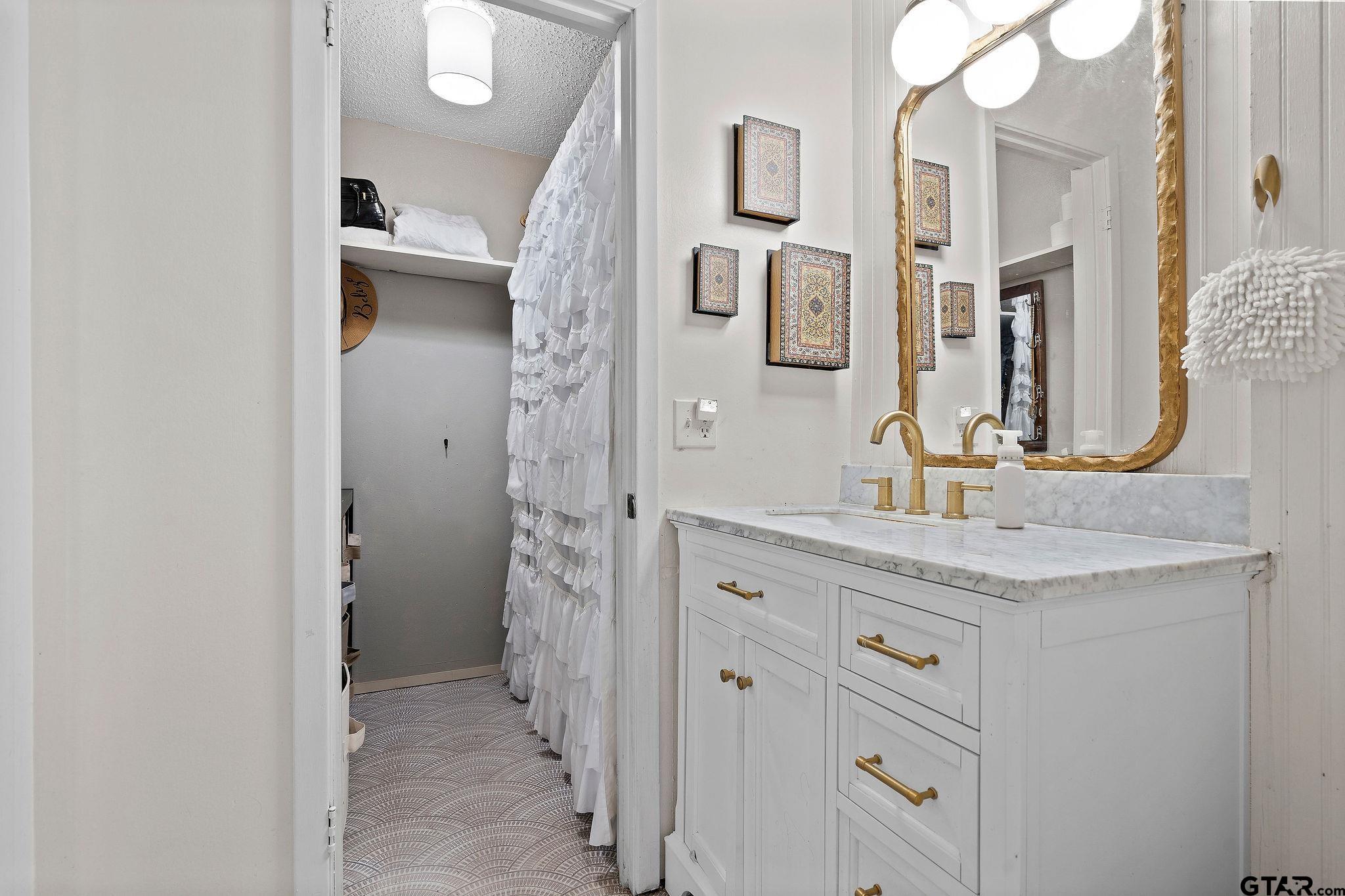 404 Jones Road Longview, TX 75603 - Photo 13 of 31