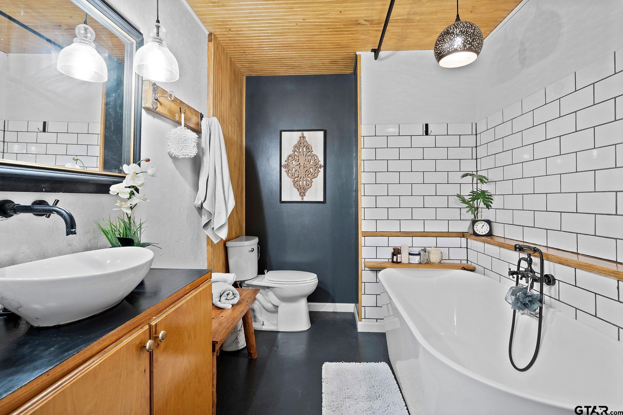 404 Jones Road Longview, TX 75603 - Photo 16 of 31