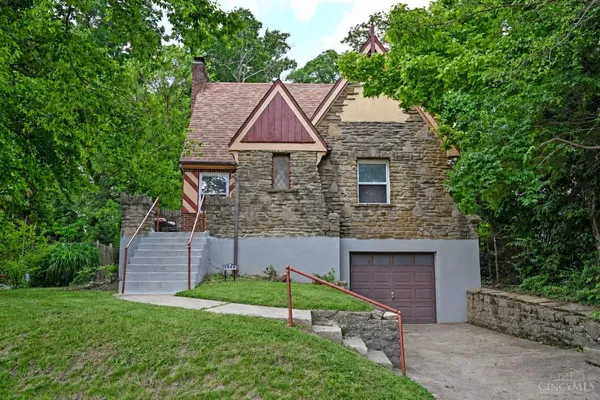 $315,000 | 3948 Holman Circle, Silverton, OH 45236