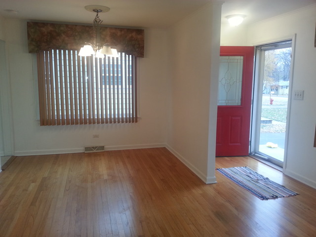 507 Division Street St. Charles, IL 60174 - Photo 3 of 15
