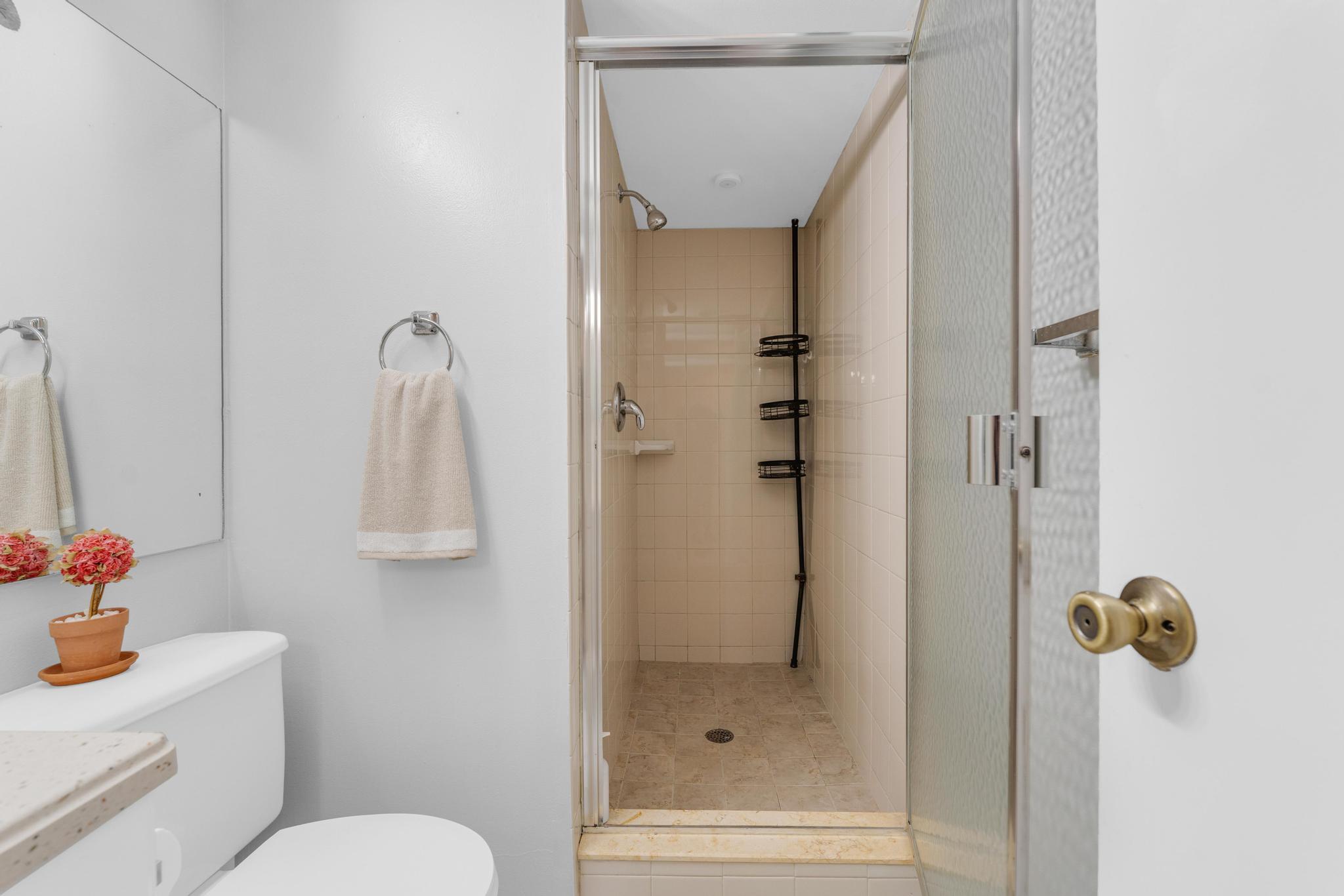 9300 Southwest 8th Street, Unit 109 Boca Raton, FL 33428 - Photo 19 of 34 Bathroom 1