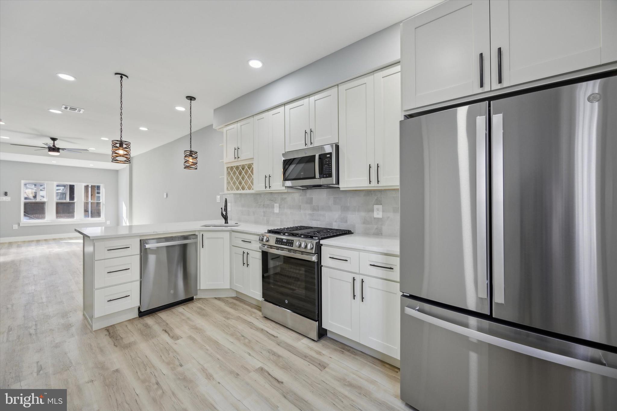 451 Fitzgerald Street Philadelphia, PA 19148 - Photo 8 of 25 Kitchen