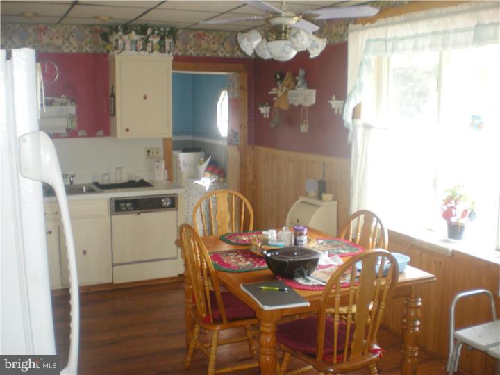 611 Ridgeway Street Gloucester City, NJ 08030 - Photo 3 of 11