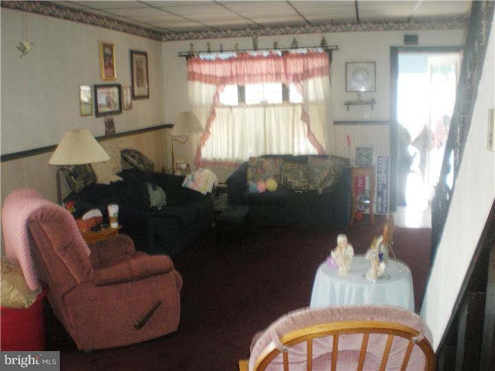 611 Ridgeway Street Gloucester City, NJ 08030 - Photo 4 of 11