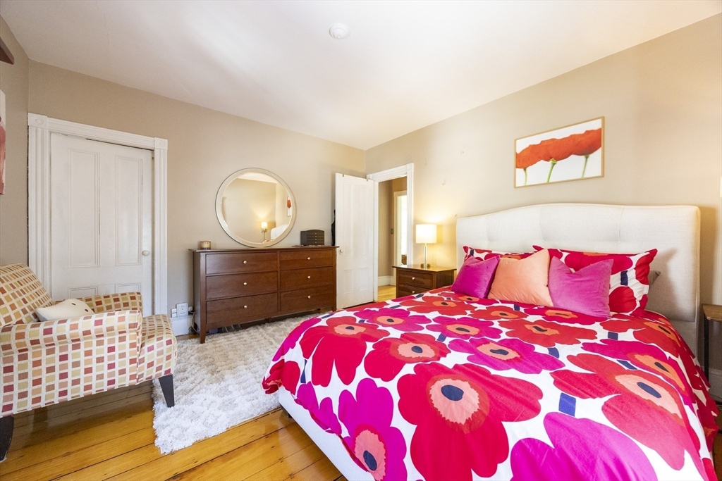 7 Elm Street Boston, MA 02136 - Photo 18 of 33