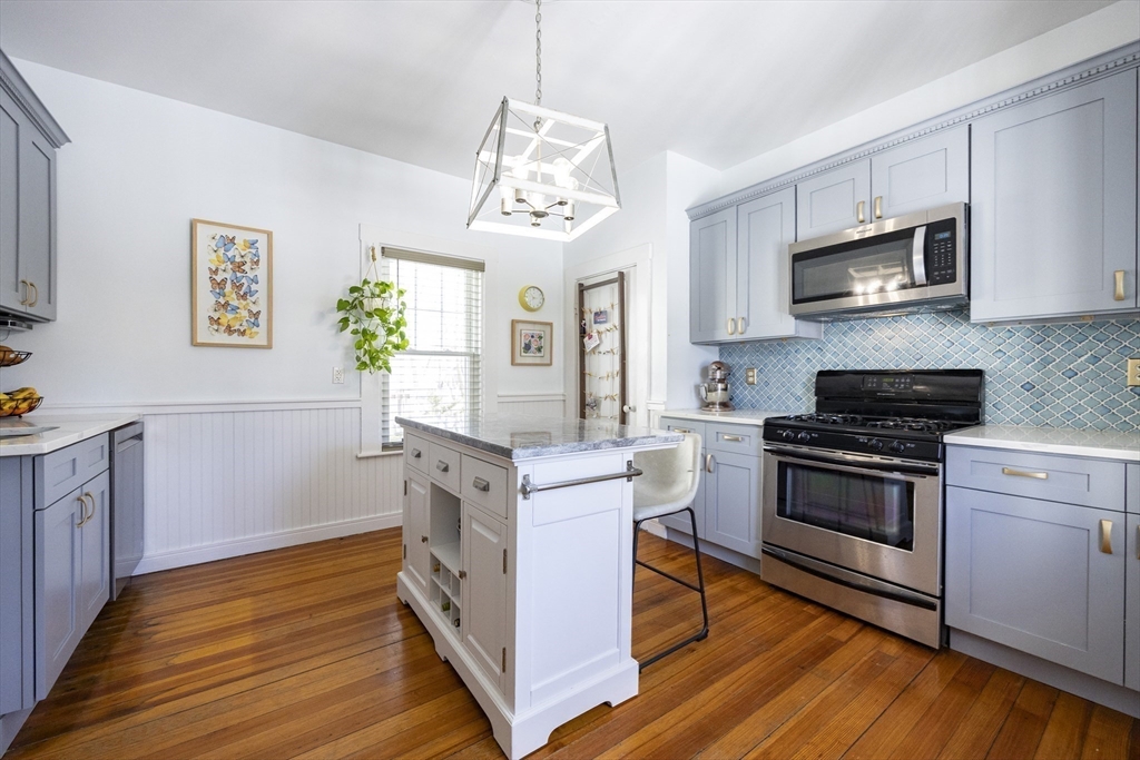 7 Elm Street Boston, MA 02136 - Photo 2 of 33