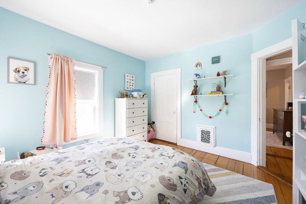 7 Elm Street Boston, MA 02136 - Photo 24 of 33