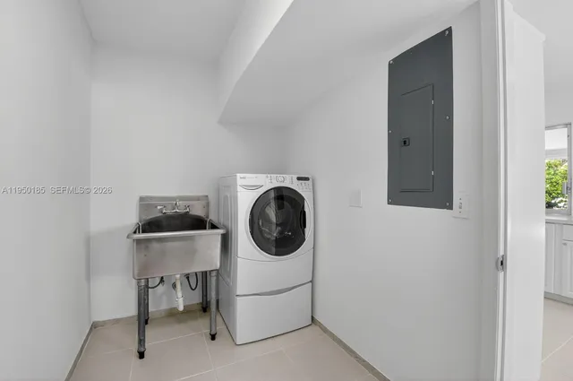 $5,490 | 1345 Southwest 9th Avenue, Boca Raton, FL 33486