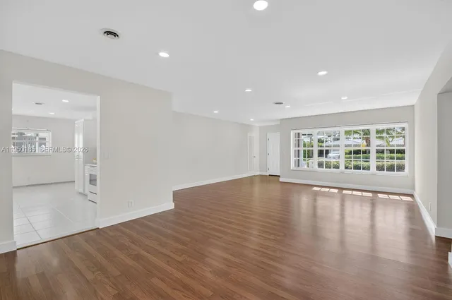 $5,490 | 1345 Southwest 9th Avenue, Boca Raton, FL 33486