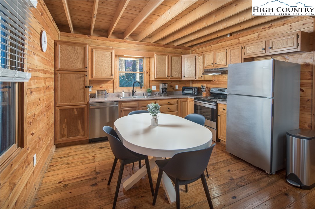 320 Red Feather Trail Boone, NC 28607 - Photo 4 of 13 Gallery Image 4