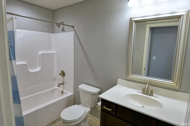 $437,900 | 11134 Ensle Drive, Evansville, IN 47725