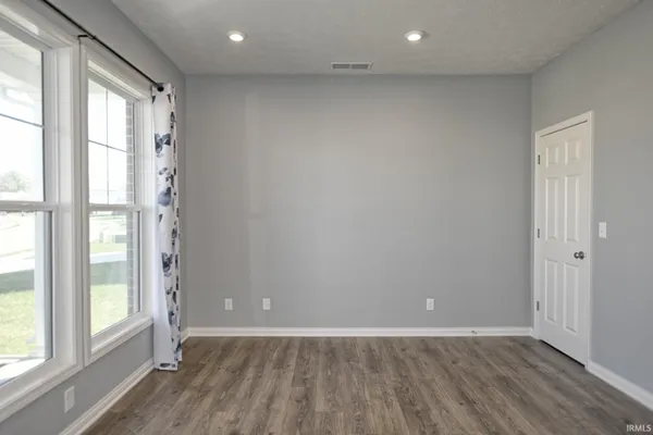 $424,900 | 11134 Ensle Drive, Evansville, IN 47725