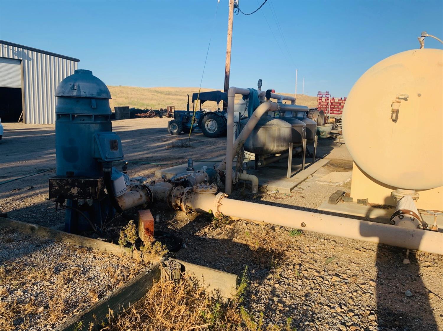 4860 Camp 8 Road Paso Robles, CA 93446 - Photo 14 of 25 a view of a swimming pool