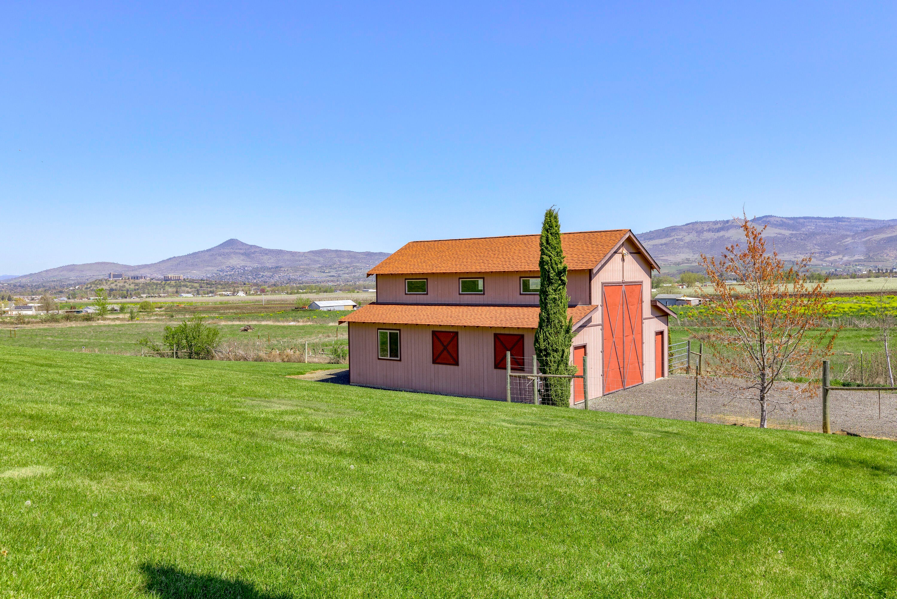 3986 Independence School Road Medford, OR 97501 - Photo 37 of 47 24_ISR_23