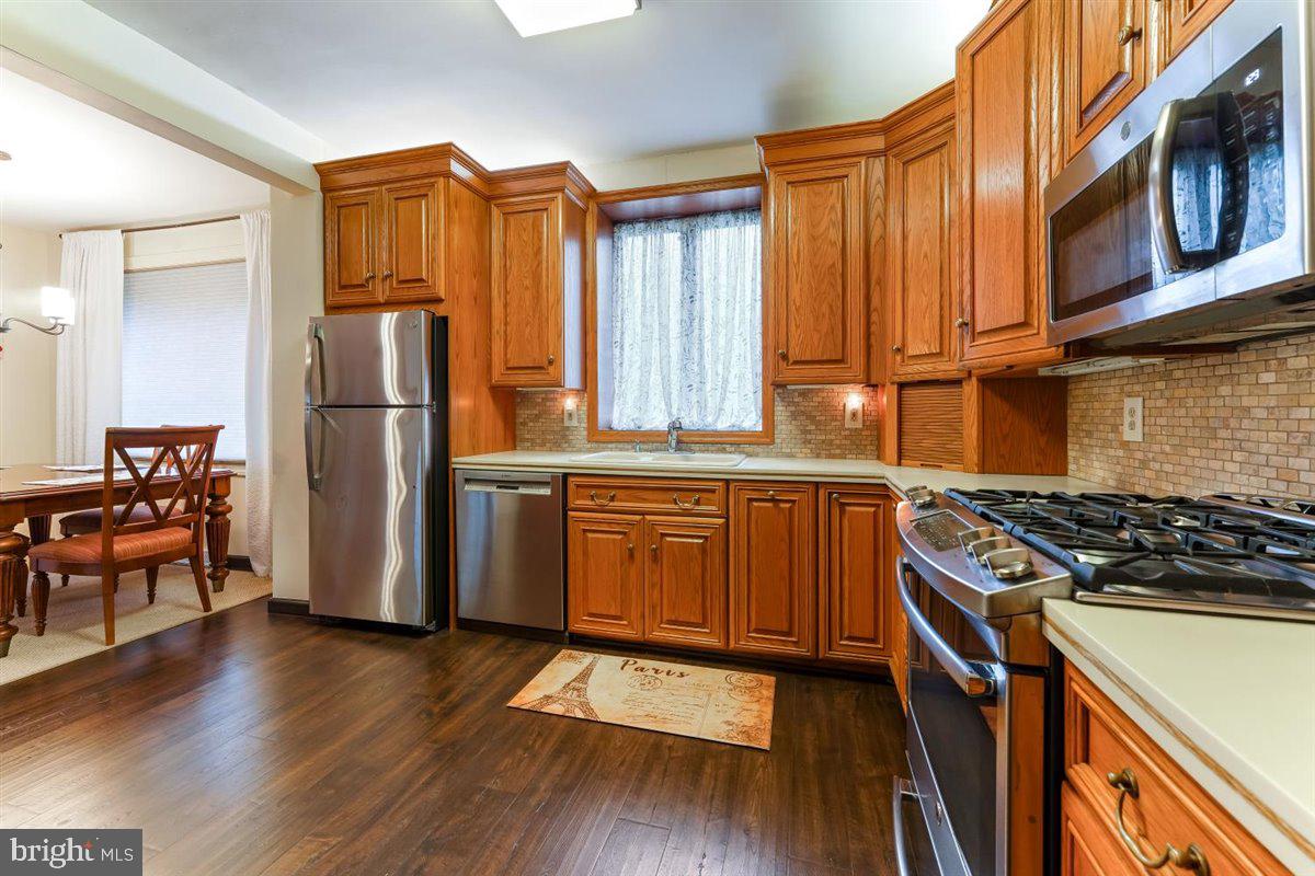 304 Bewley Road Havertown, PA 19083 - Photo 12 of 41 KITCHEN