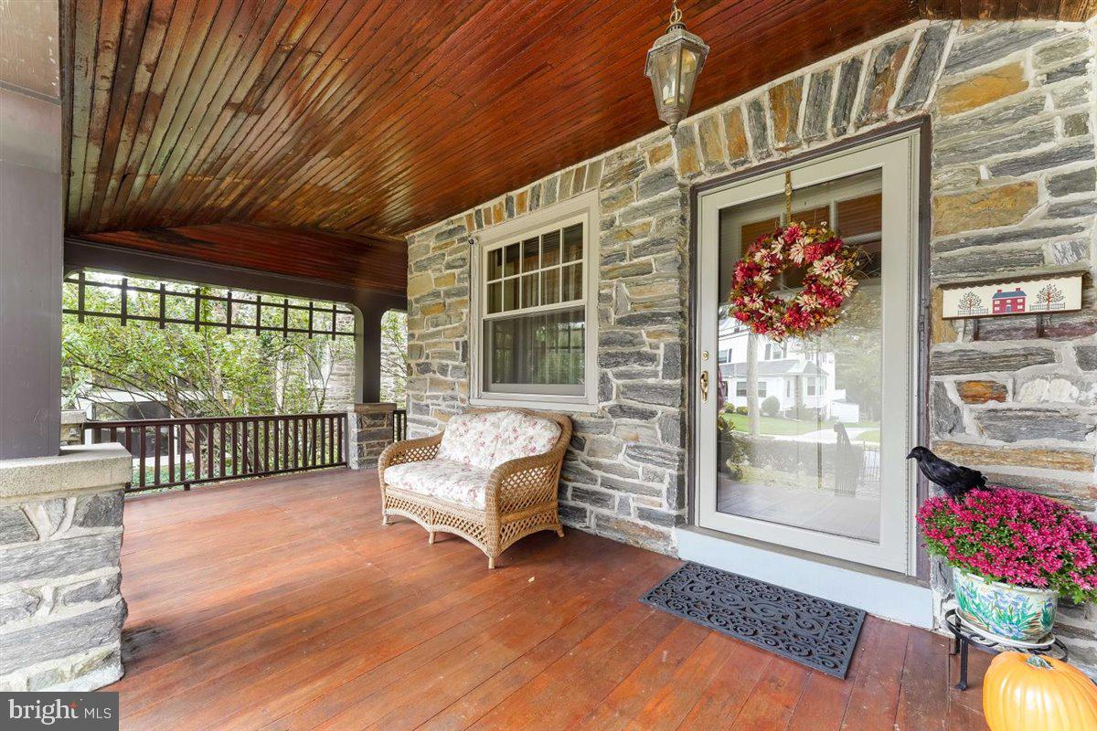 304 Bewley Road Havertown, PA 19083 - Photo 4 of 41 INVITING FRONT PORCH