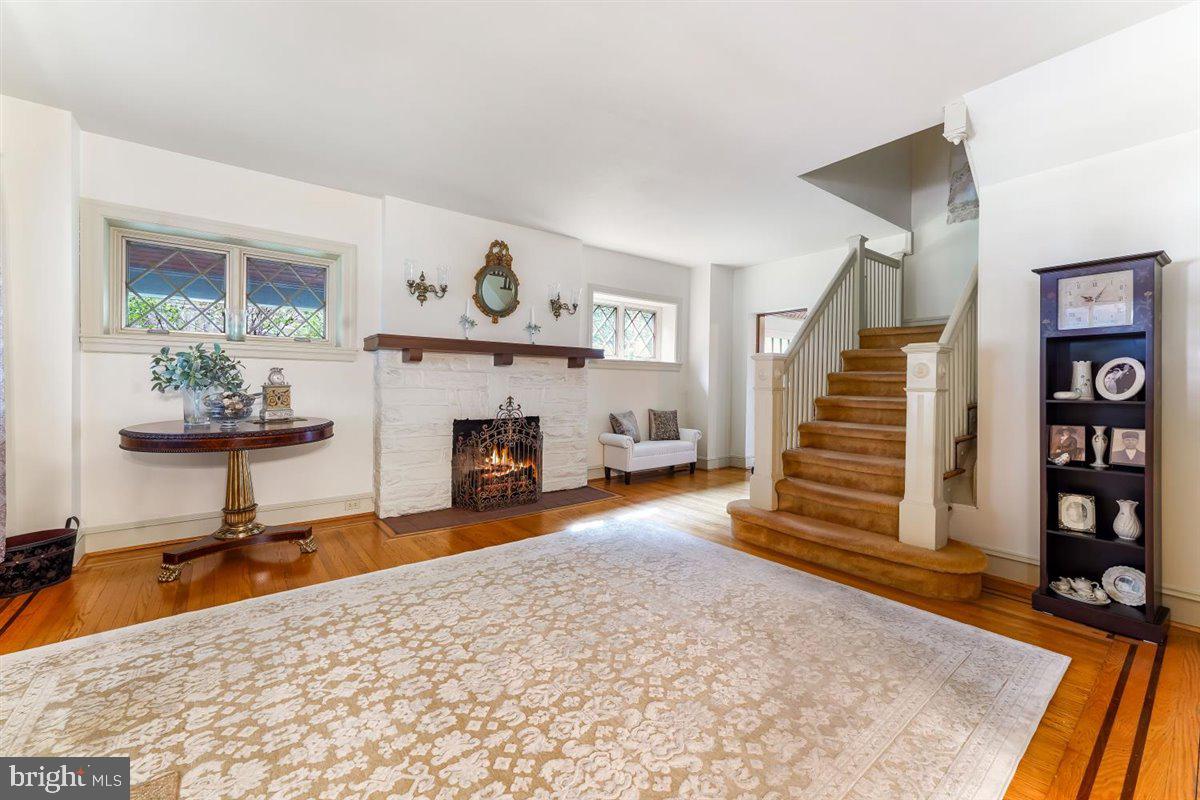 304 Bewley Road Havertown, PA 19083 - Photo 7 of 41 LIVING ROOM/FOYER W/GAS FIREPLACE
