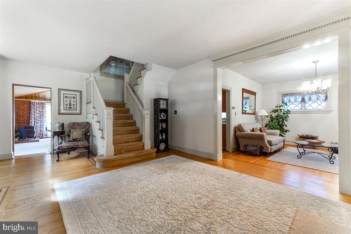 304 Bewley Road Havertown, PA 19083 - Photo 8 of 41