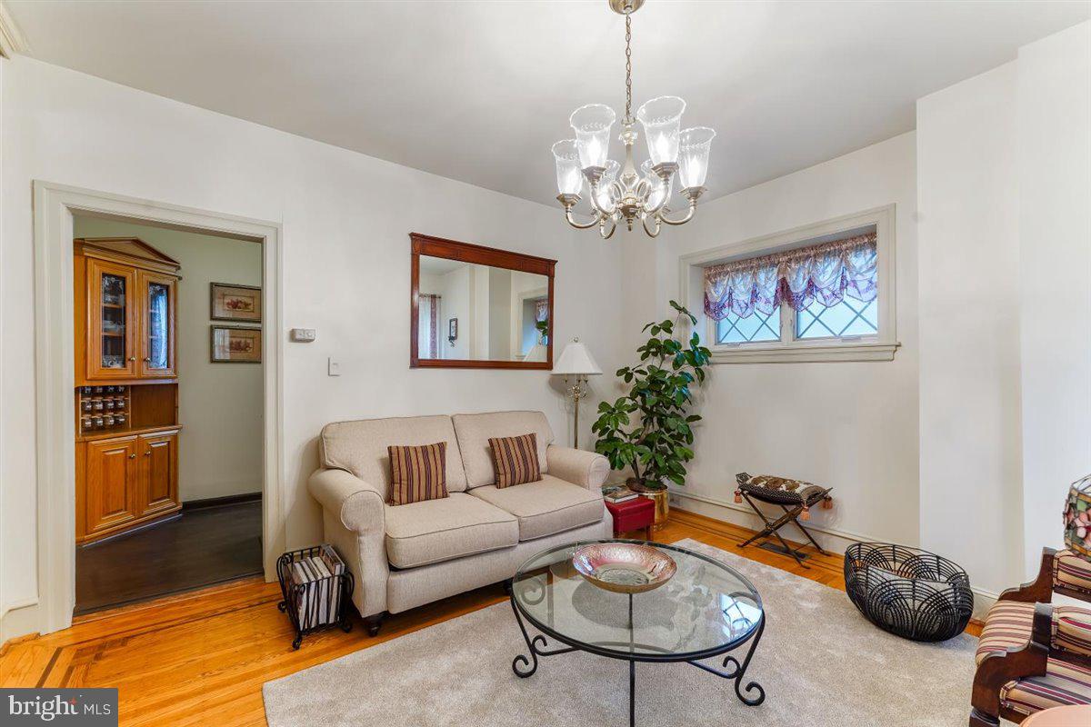 304 Bewley Road Havertown, PA 19083 - Photo 10 of 41 SITTING ROOM