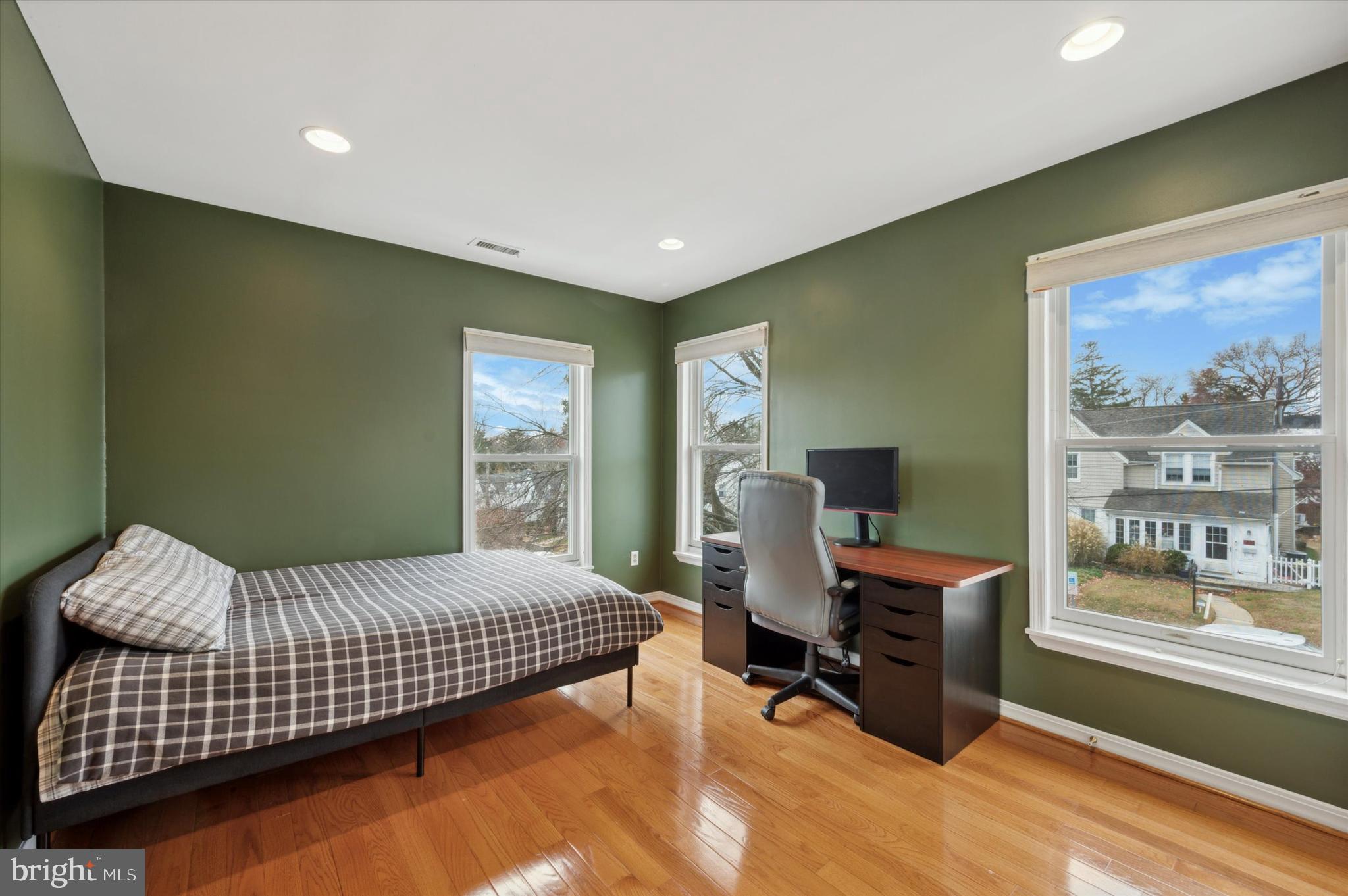231 Henley Road Wynnewood, PA 19096 - Photo 22 of 36