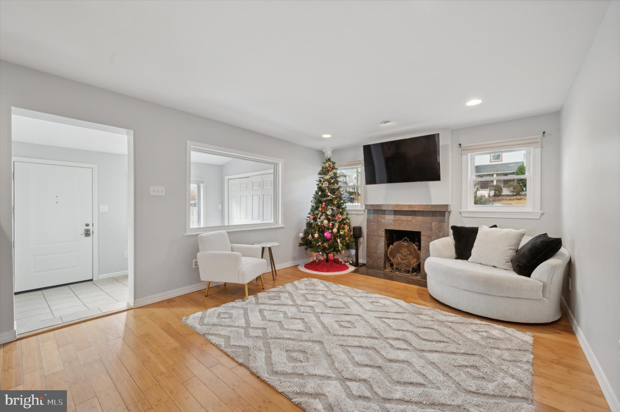 231 Henley Road Wynnewood, PA 19096 - Photo 8 of 36