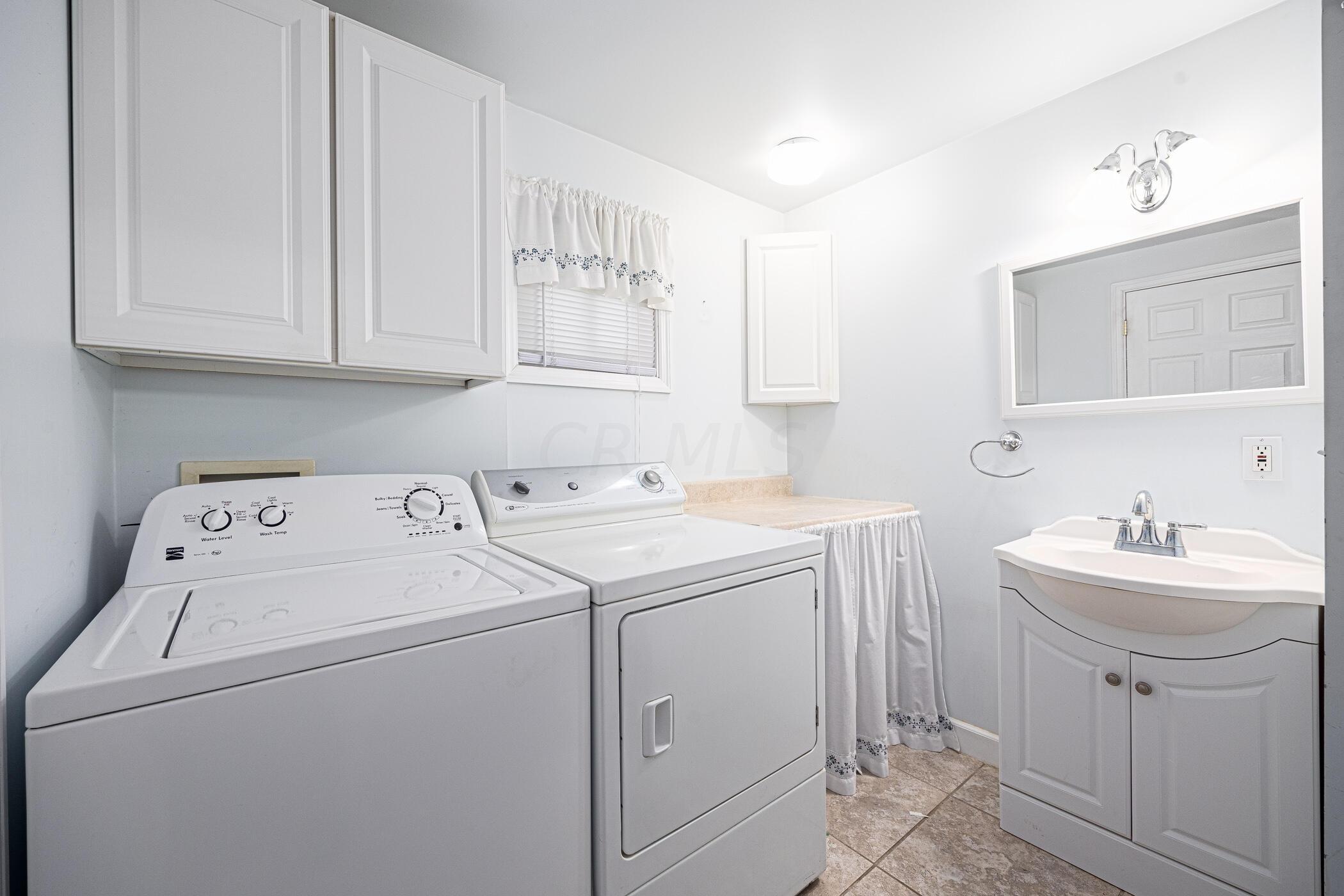 813 Gladden Road Columbus, OH 43212 - Photo 17 of 60 813 Gladden Rd 055