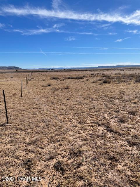 28229 Fort Rock Road Seligman, AZ 86337 - Photo 1 of 4 IMG_0975