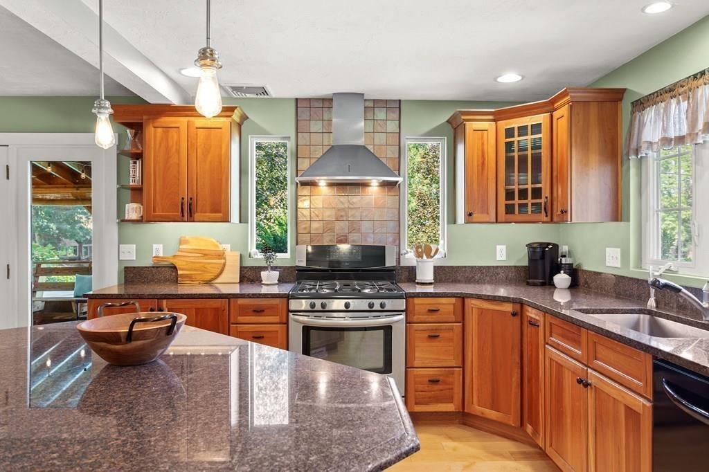 8 Allston Road North Reading, MA 01864 - Photo 4 of 41 Gallery Image 4