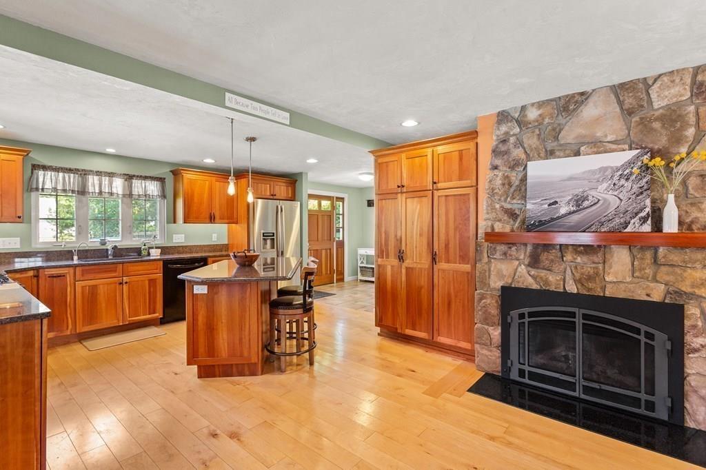 8 Allston Road North Reading, MA 01864 - Photo 10 of 41 Gallery Image 10