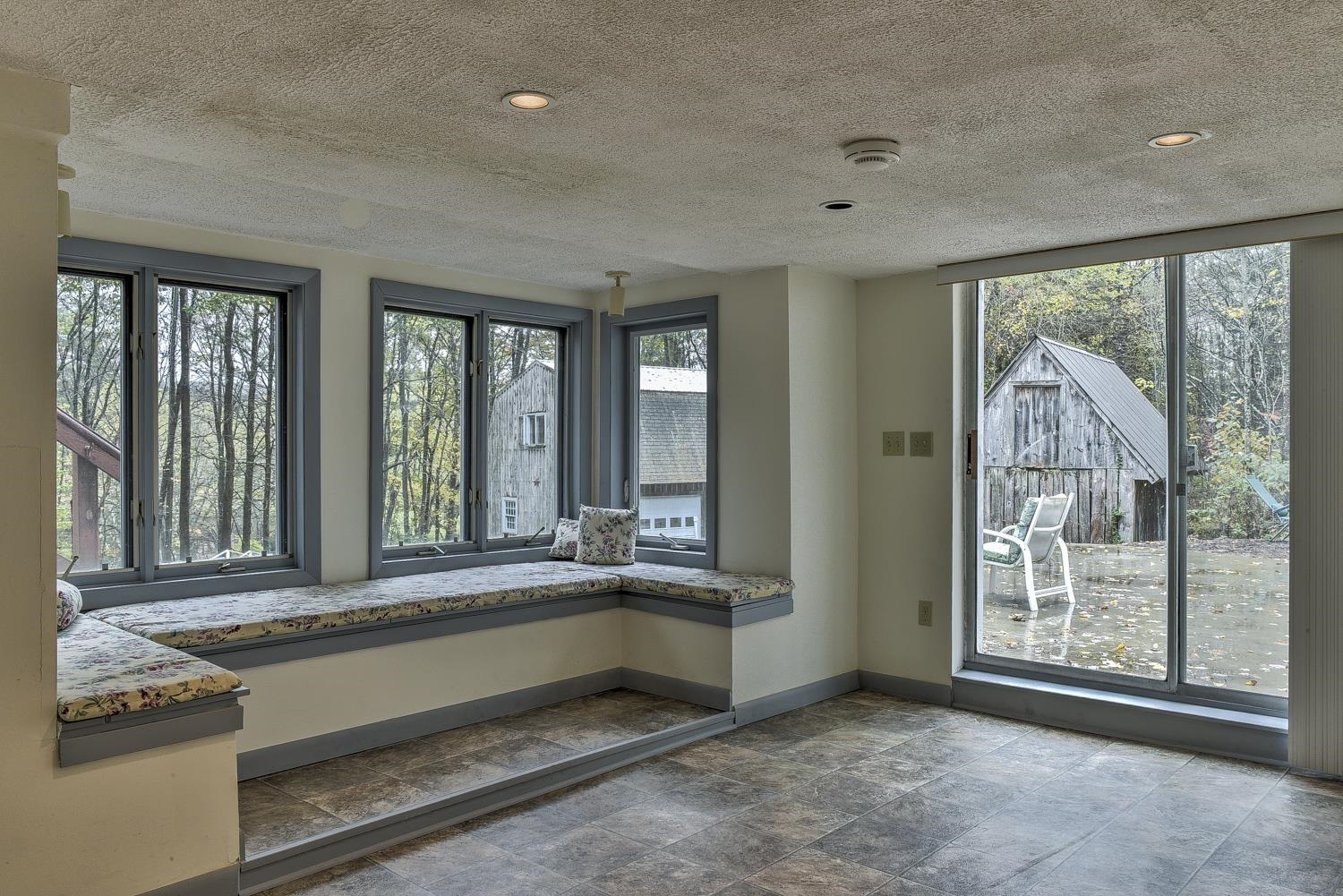 211 West Surry Road Keene, NH 03431 - Photo 29 of 40