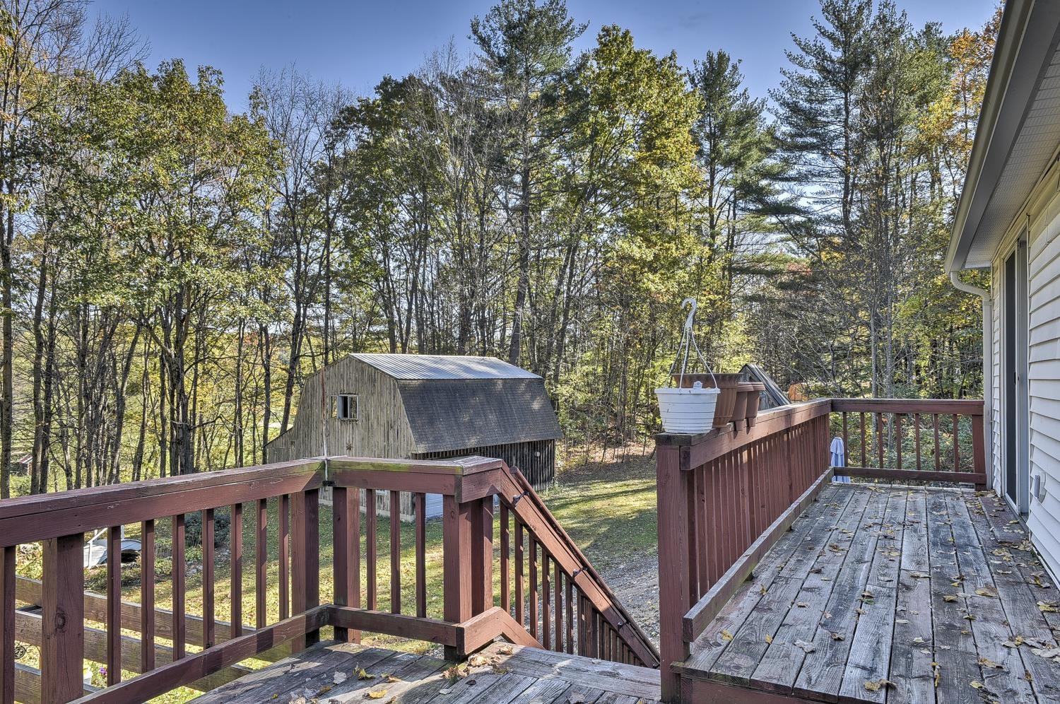 211 West Surry Road Keene, NH 03431 - Photo 8 of 40