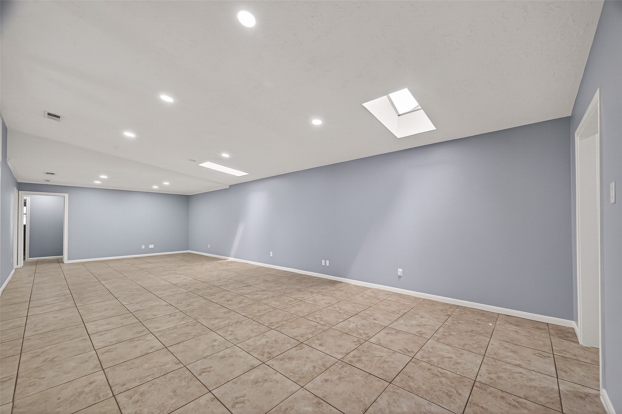 15539 Torry Pines Road Houston, TX 77062 - Photo 6 of 45