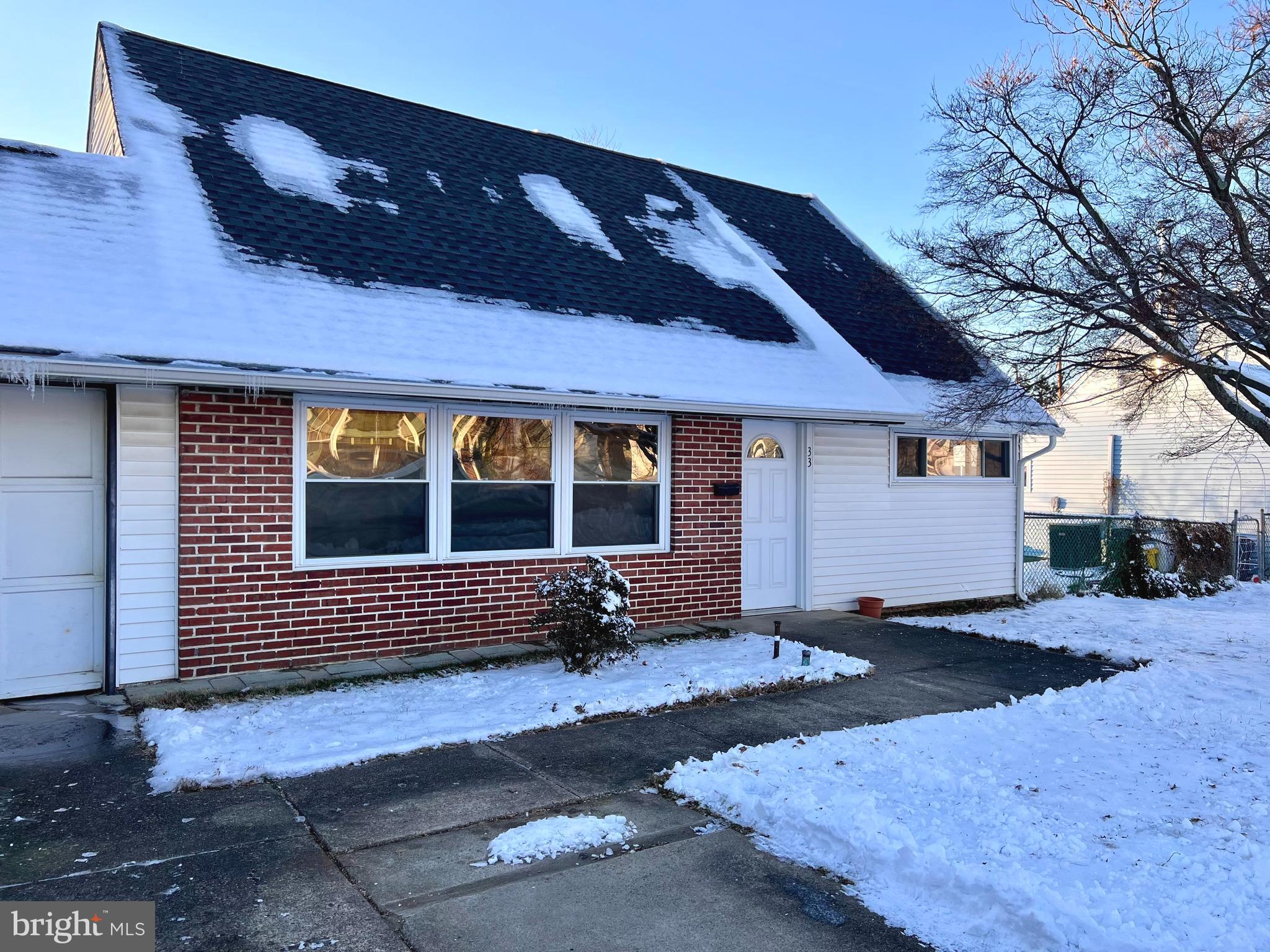 33 Jasmine Road Levittown, PA 19056 - Photo 1 of 24