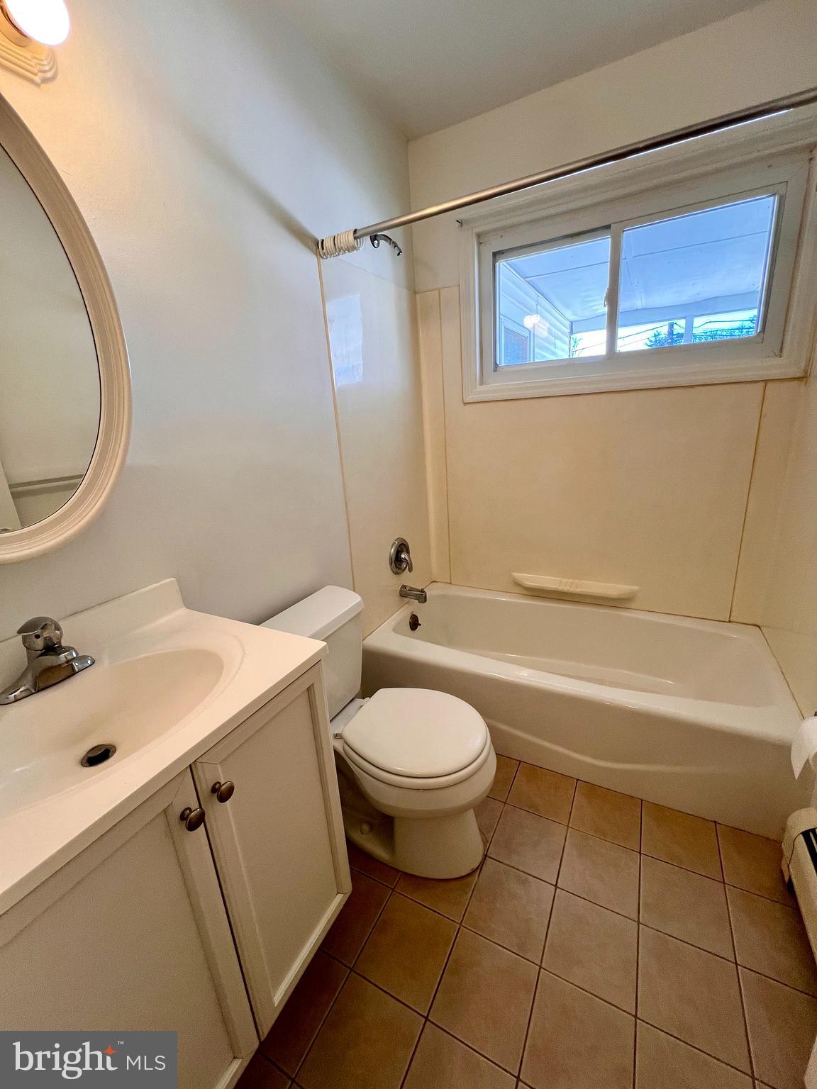 33 Jasmine Road Levittown, PA 19056 - Photo 13 of 24