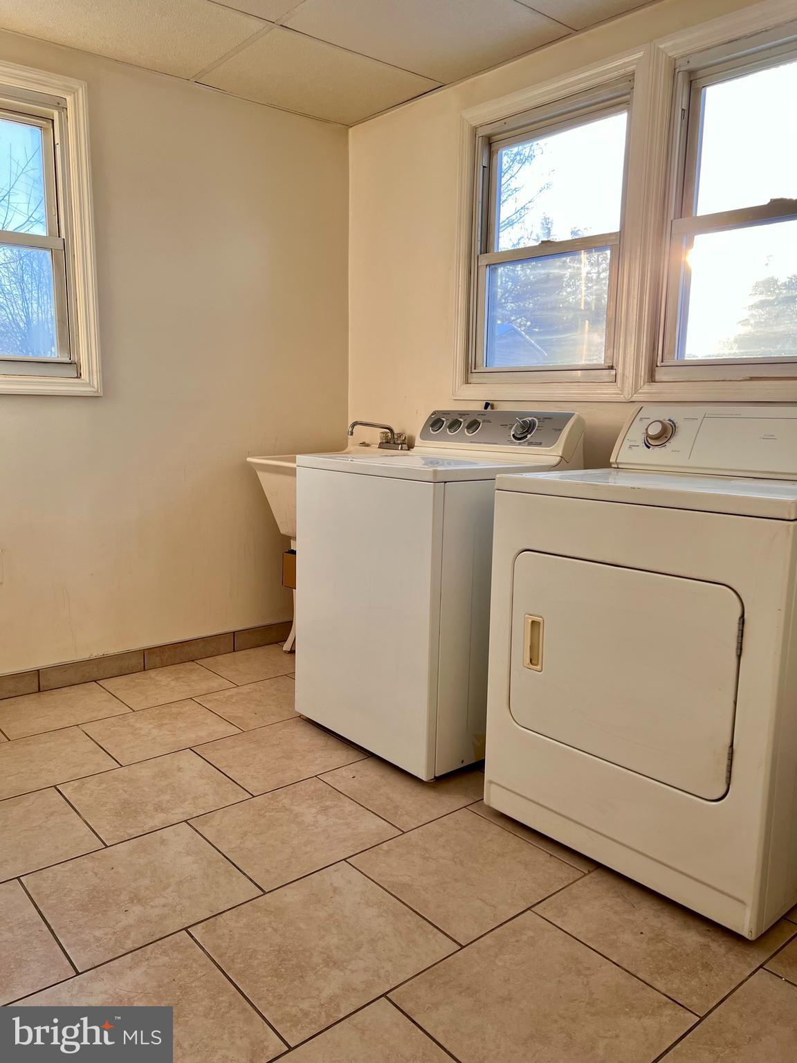 33 Jasmine Road Levittown, PA 19056 - Photo 17 of 24