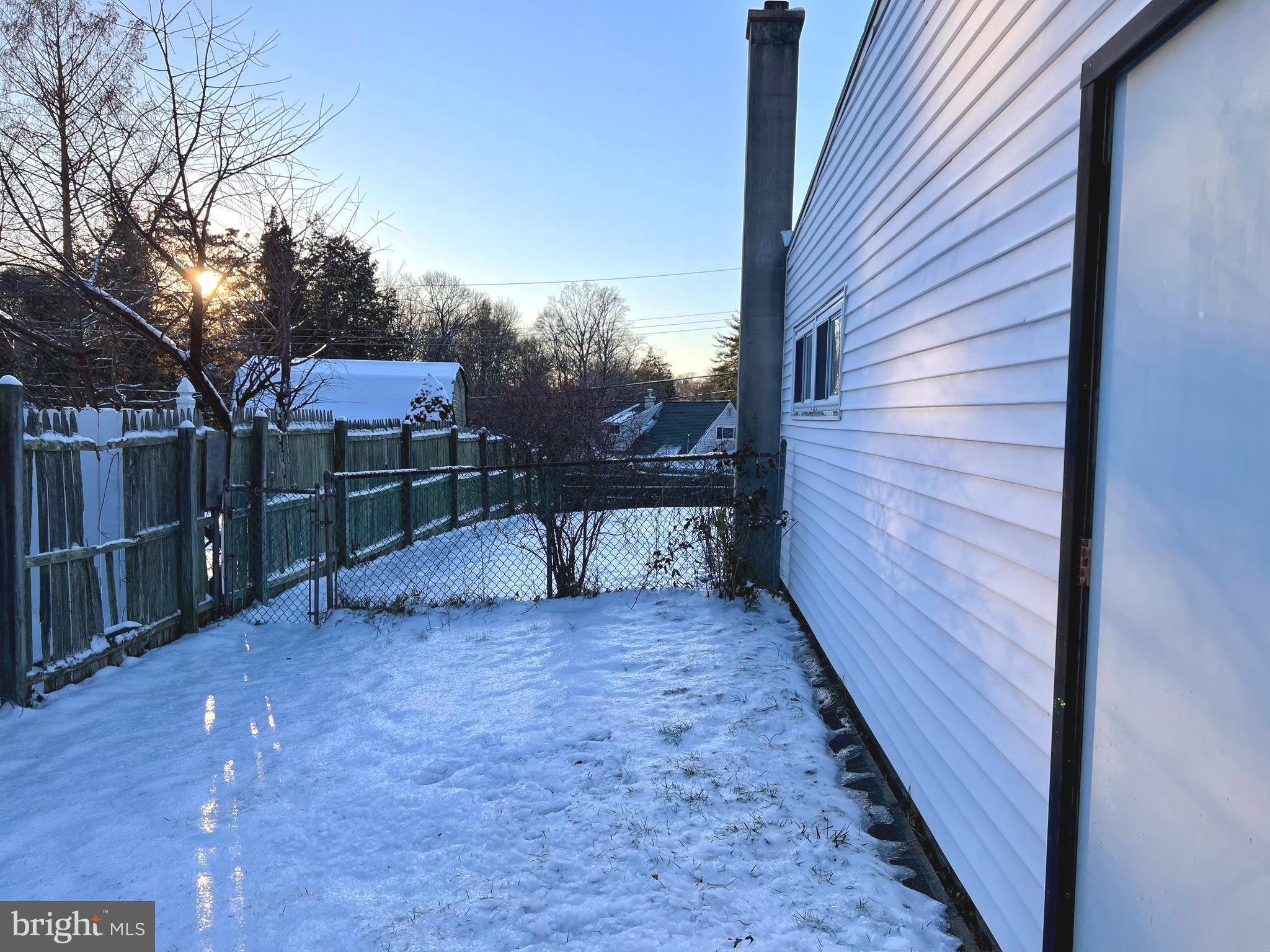 33 Jasmine Road Levittown, PA 19056 - Photo 21 of 24