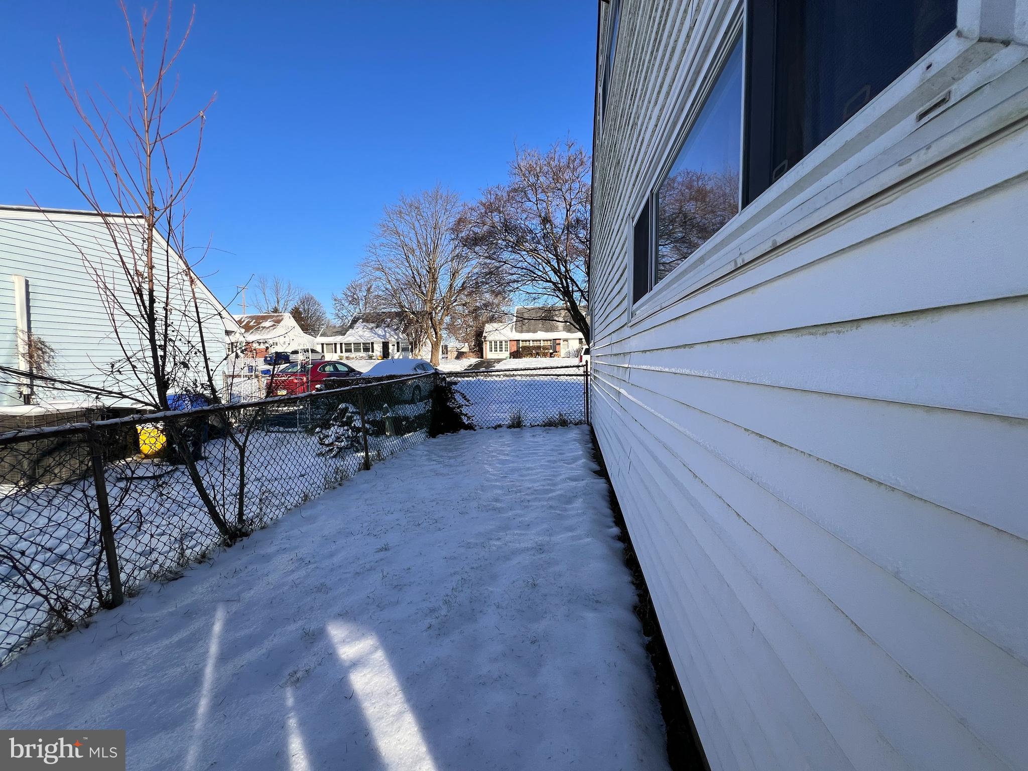 33 Jasmine Road Levittown, PA 19056 - Photo 22 of 24