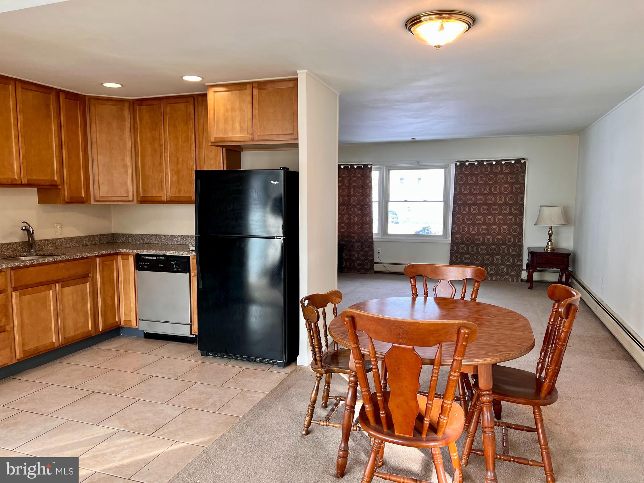 33 Jasmine Road Levittown, PA 19056 - Photo 3 of 24