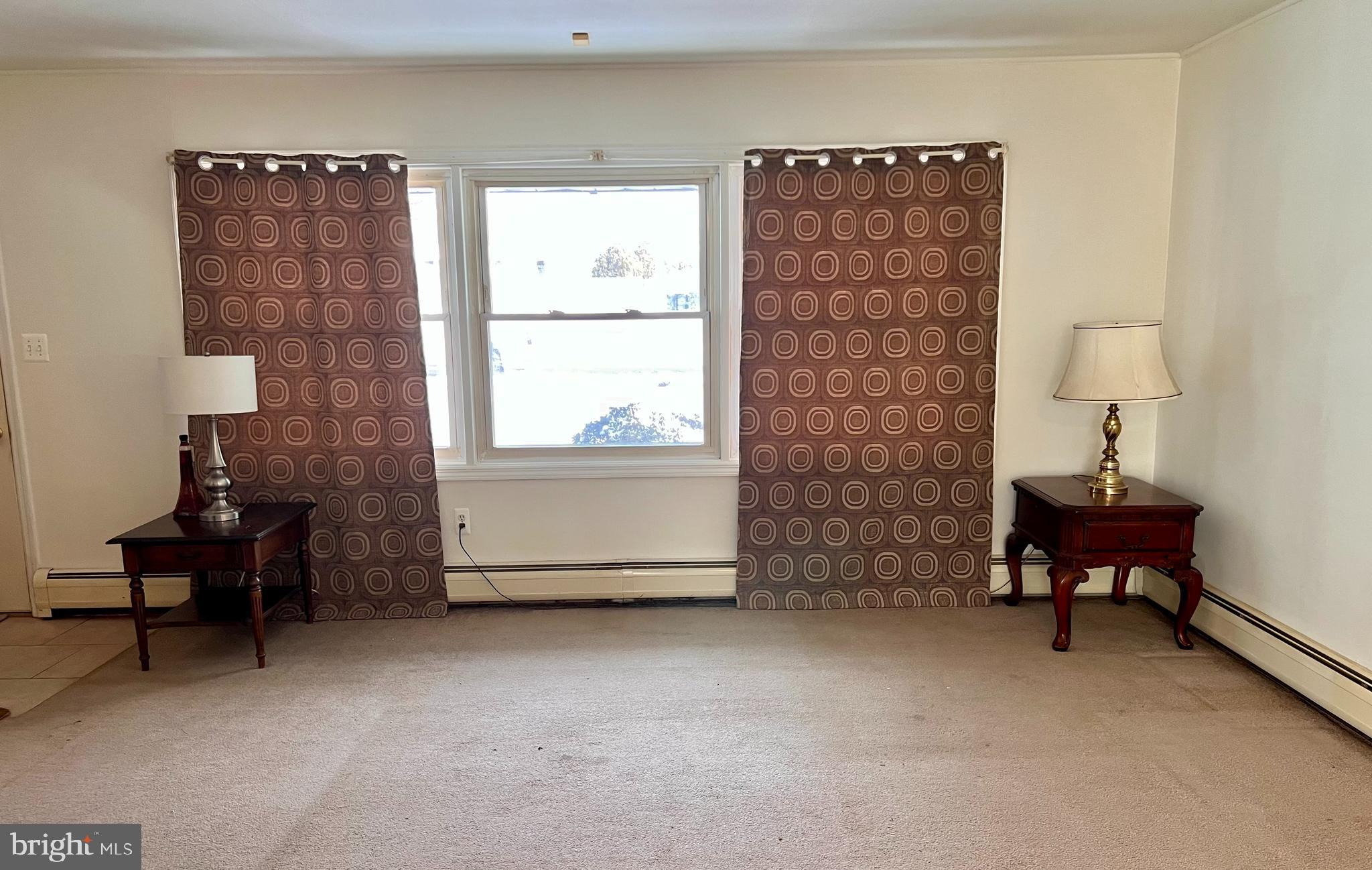 33 Jasmine Road Levittown, PA 19056 - Photo 5 of 24